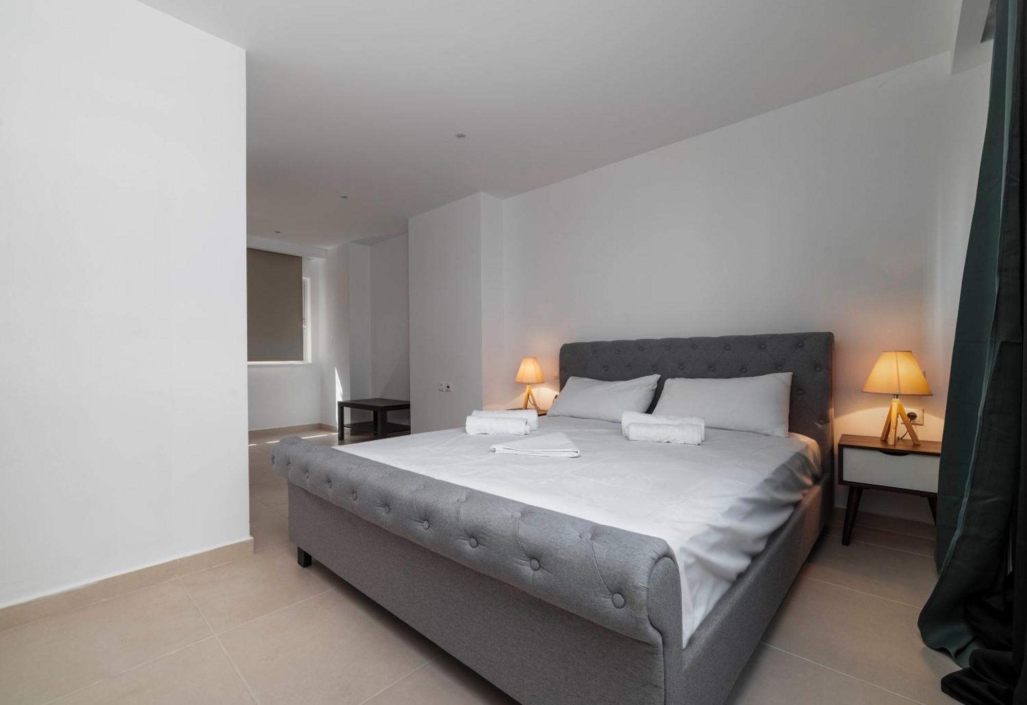 Apartment Sweet And Comfy 2bd Next To Metro And Archeological Museum