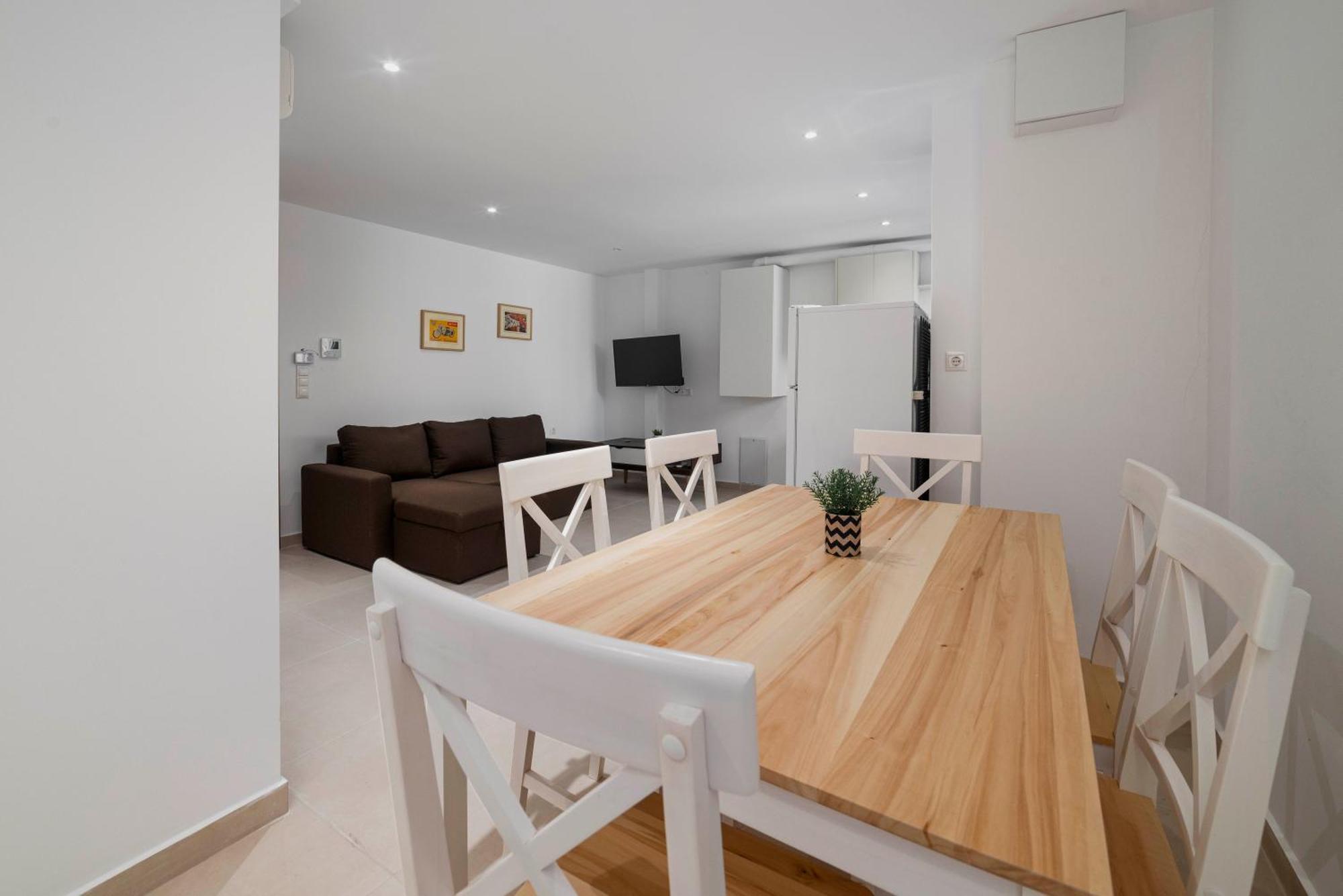 Sweet And Comfy 2bd Next To Metro And Archeological Museum Apartment Athen