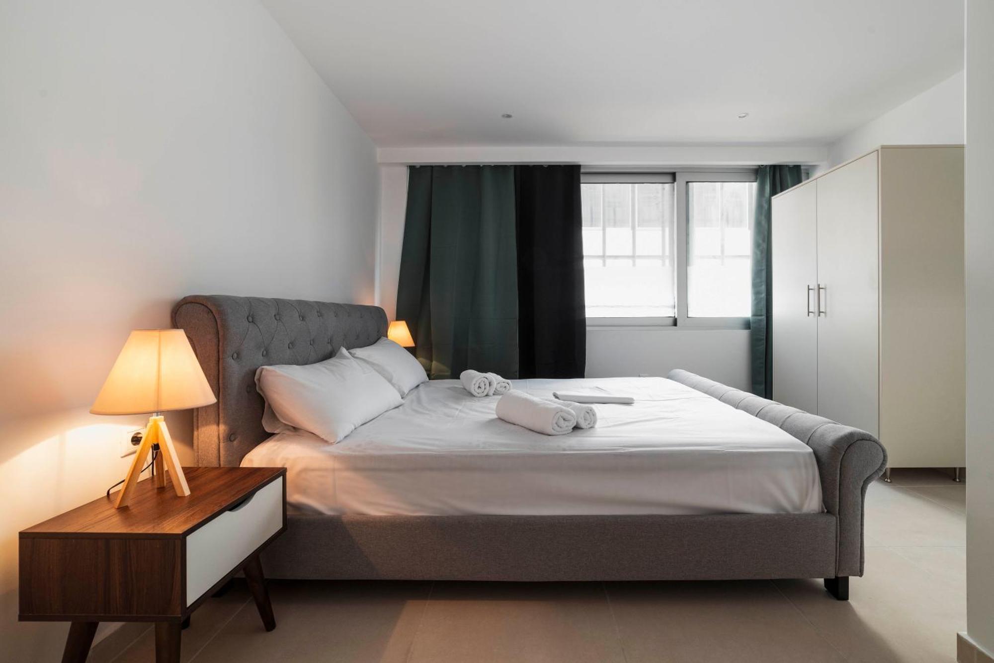 Sweet And Comfy 2bd Next To Metro And Archeological Museum Apartment *