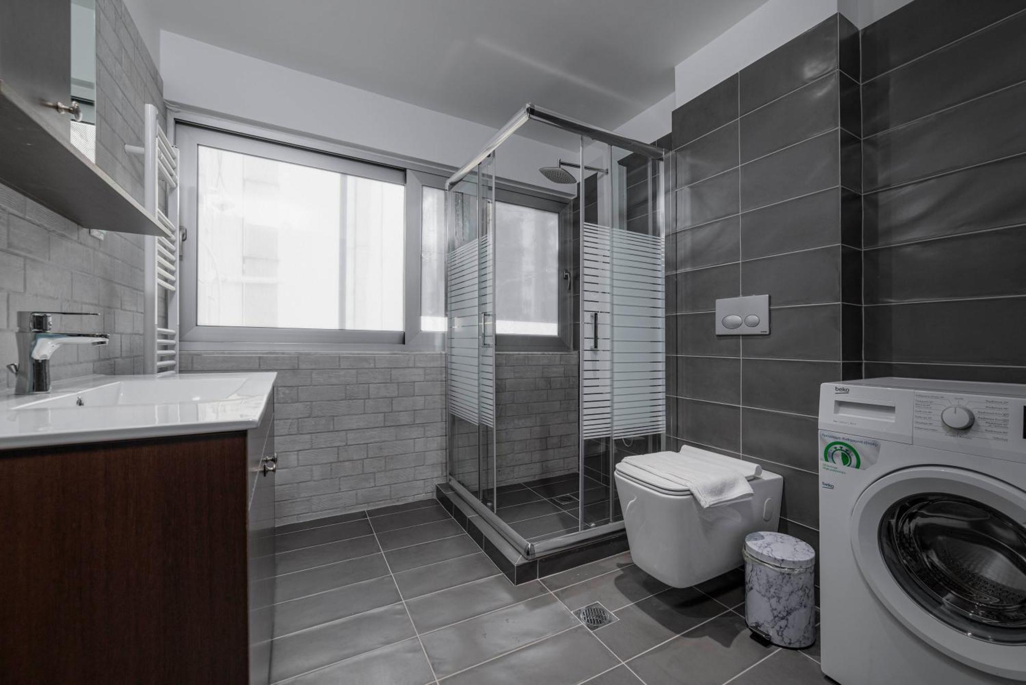 Sweet And Comfy 2bd Next To Metro And Archeological Museum Apartment *